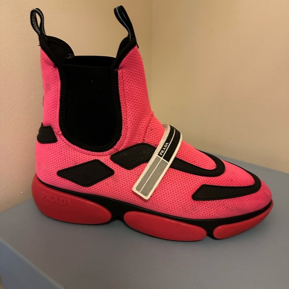 Used Prada boots - Picture 3 of 4